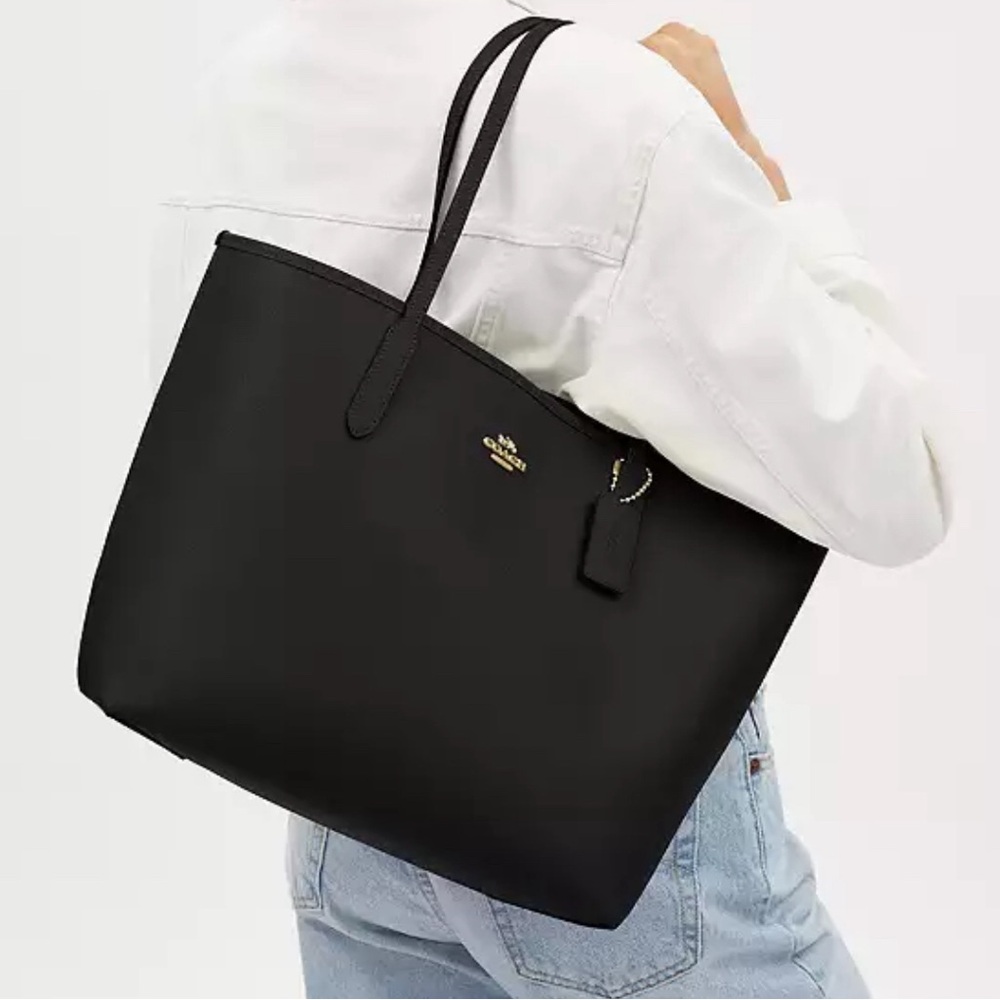 Coach tote